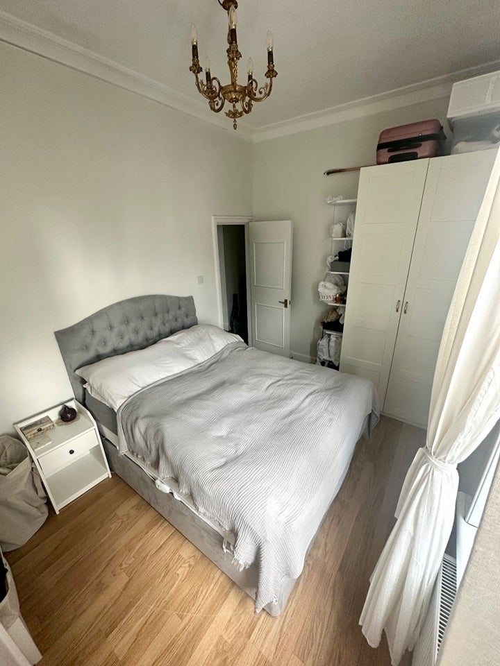 Flat Fulham Palace Road in Greater London