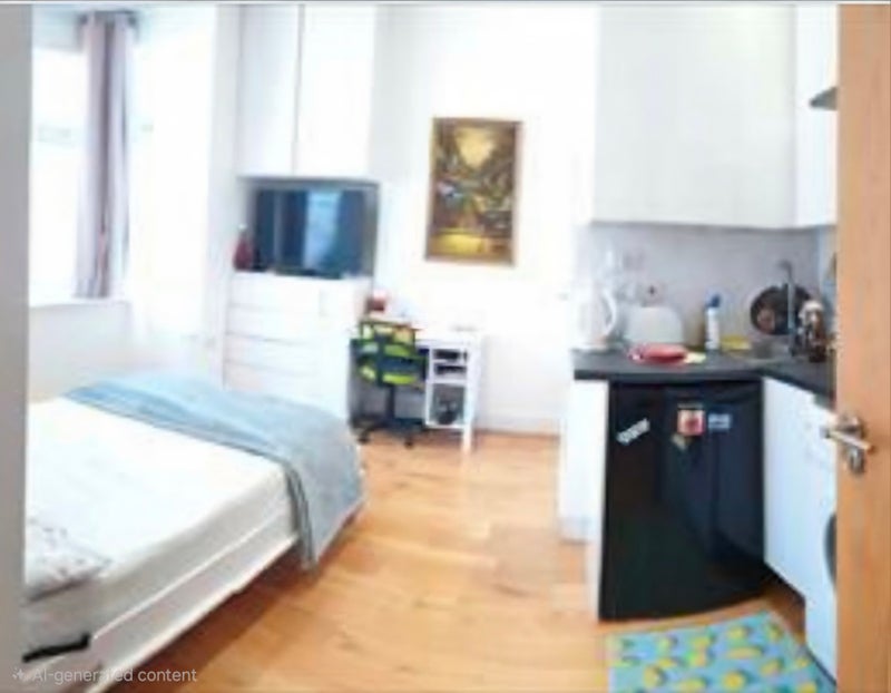 Room Ramsden Road in Greater London