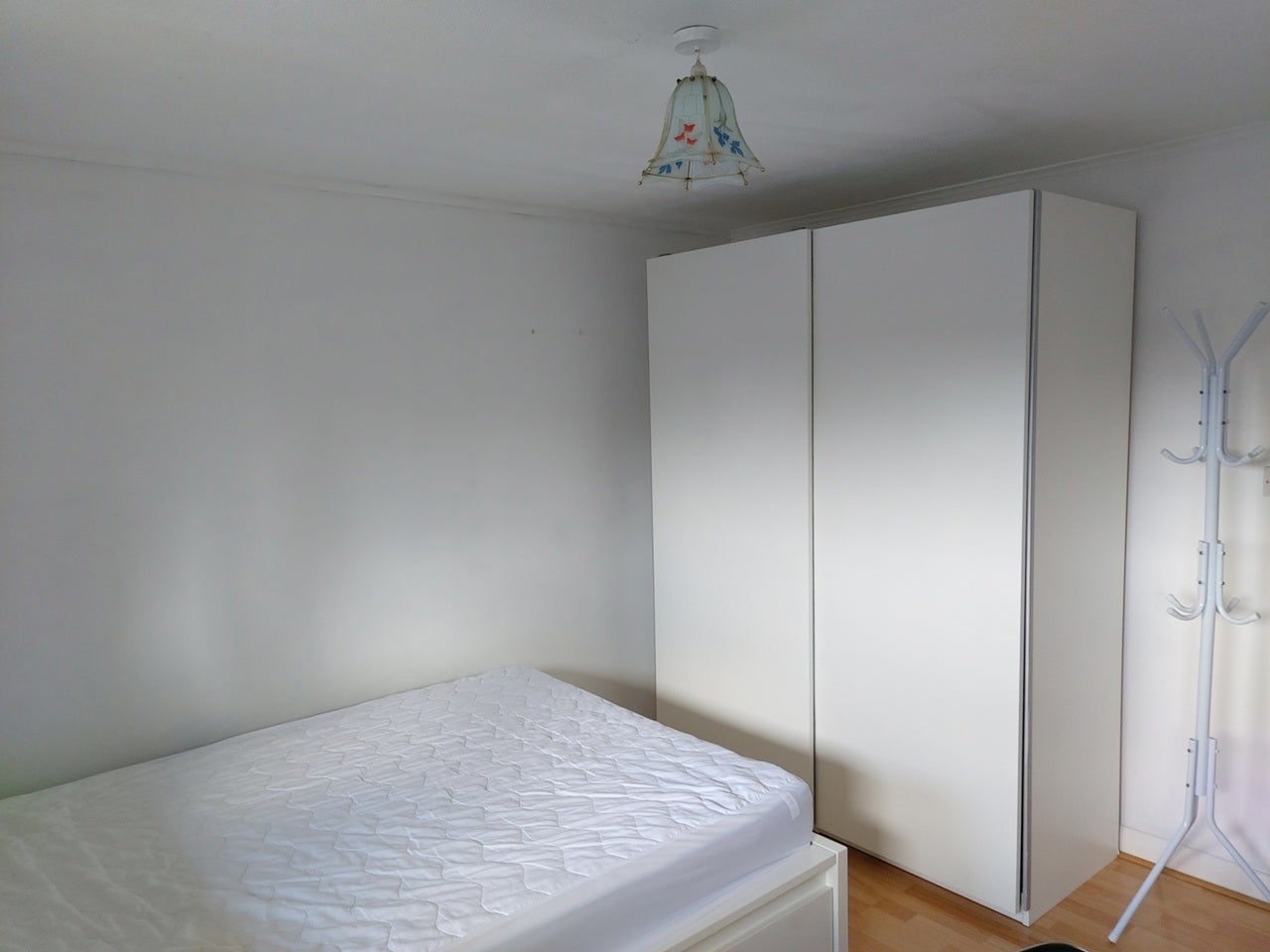 Flat Gerards Close in Greater London