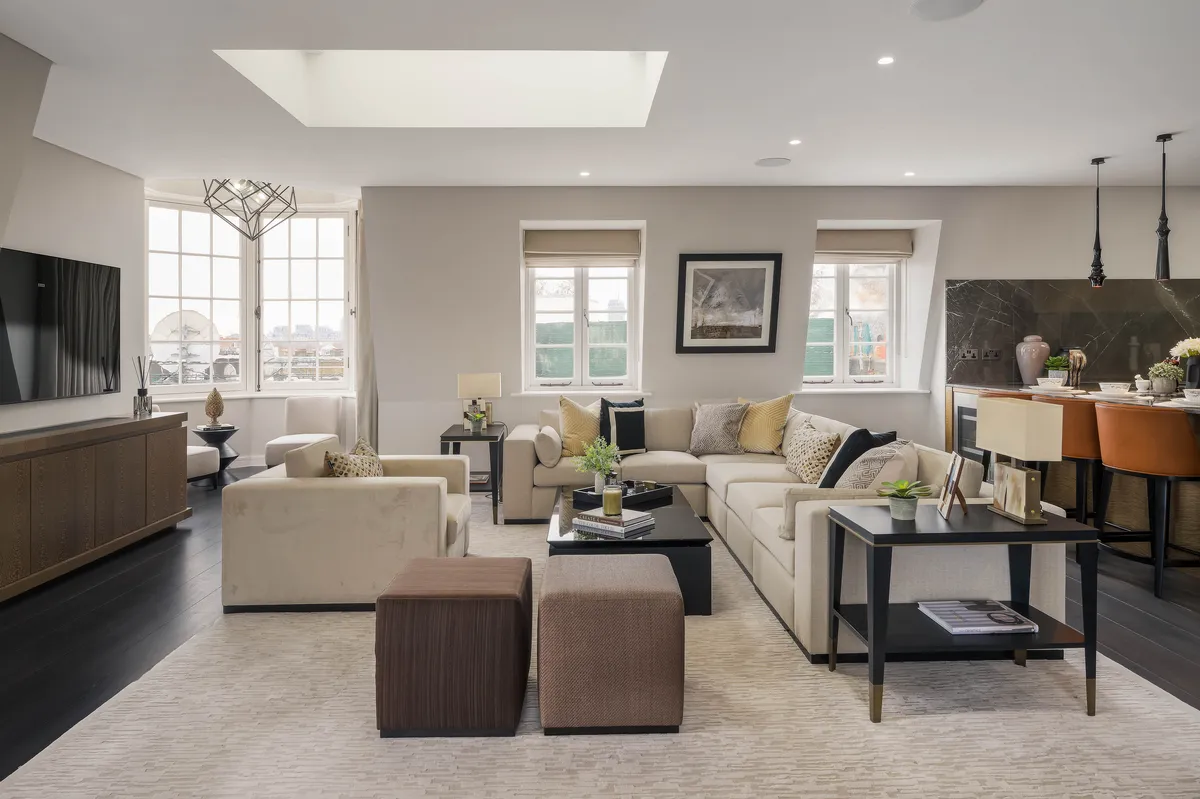 Flat Charles Street in City of Westminster