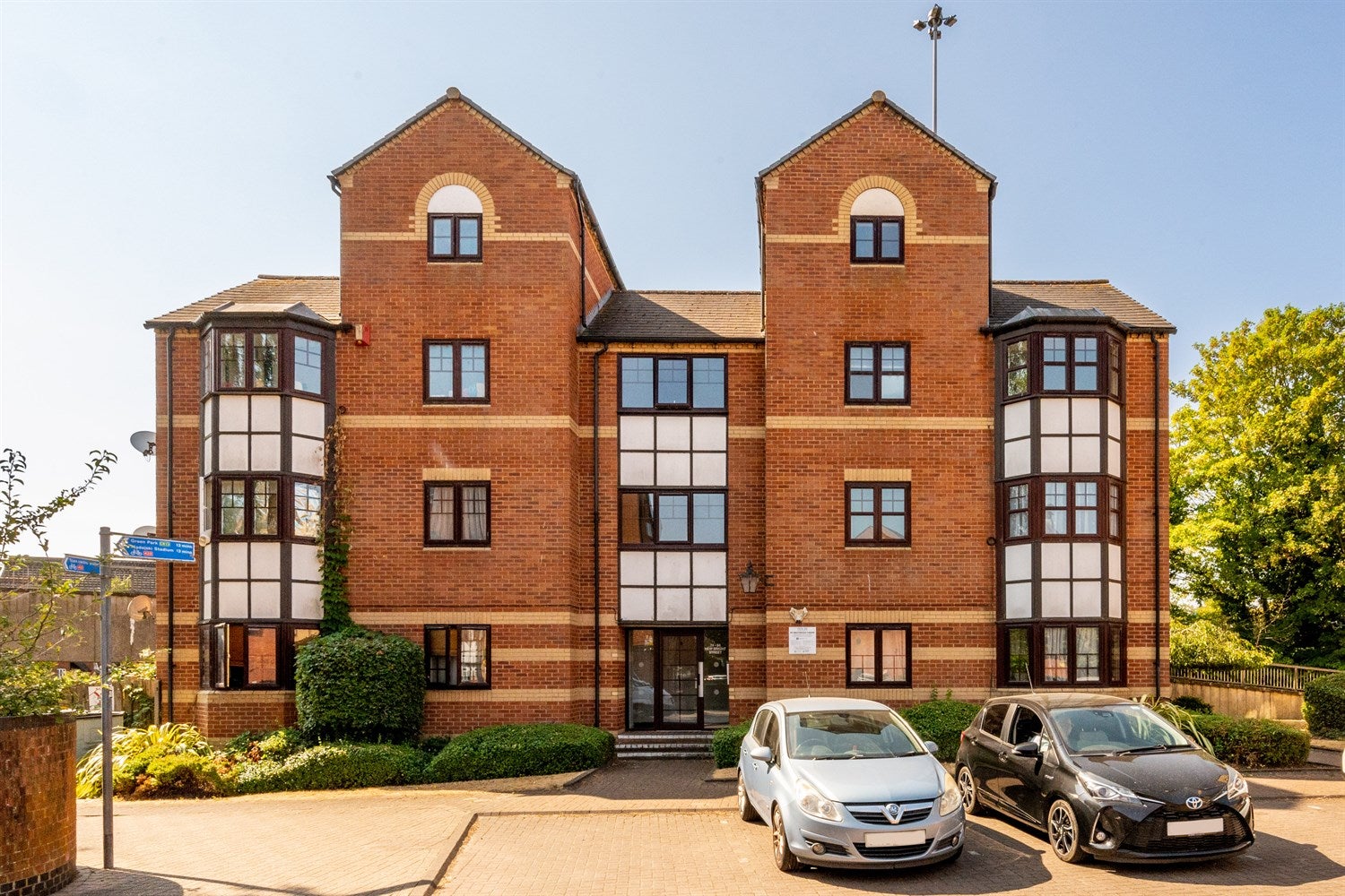 Flat New Bright Street in Reading