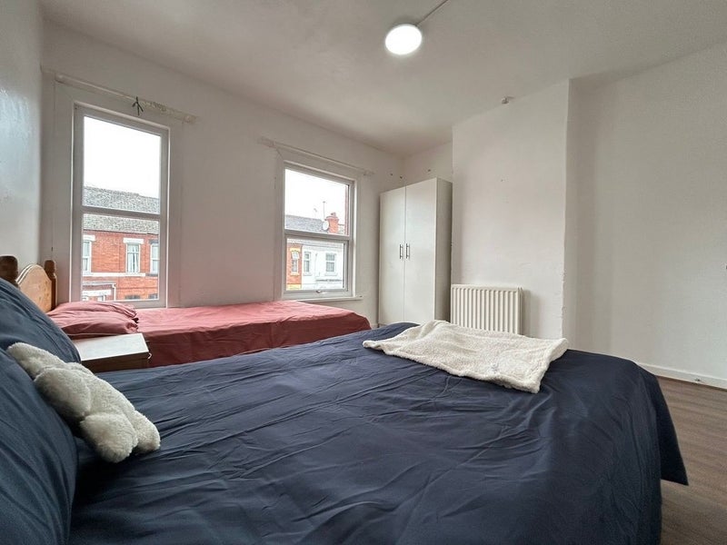 Room St Osburg's Road in Coventry