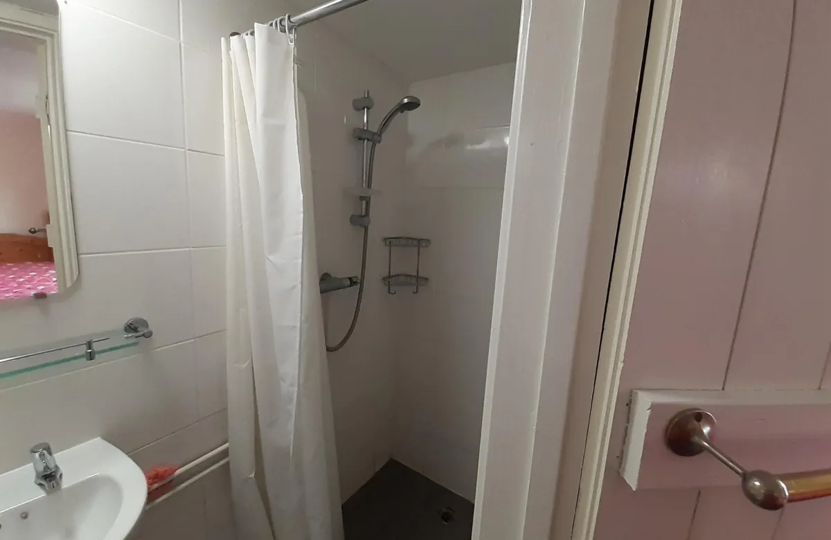 Room Chelmsford Road in Uttlesford
