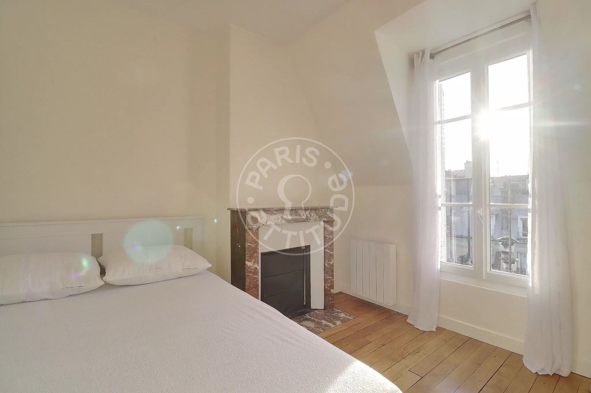 Flat Rue de Lévis in Paris