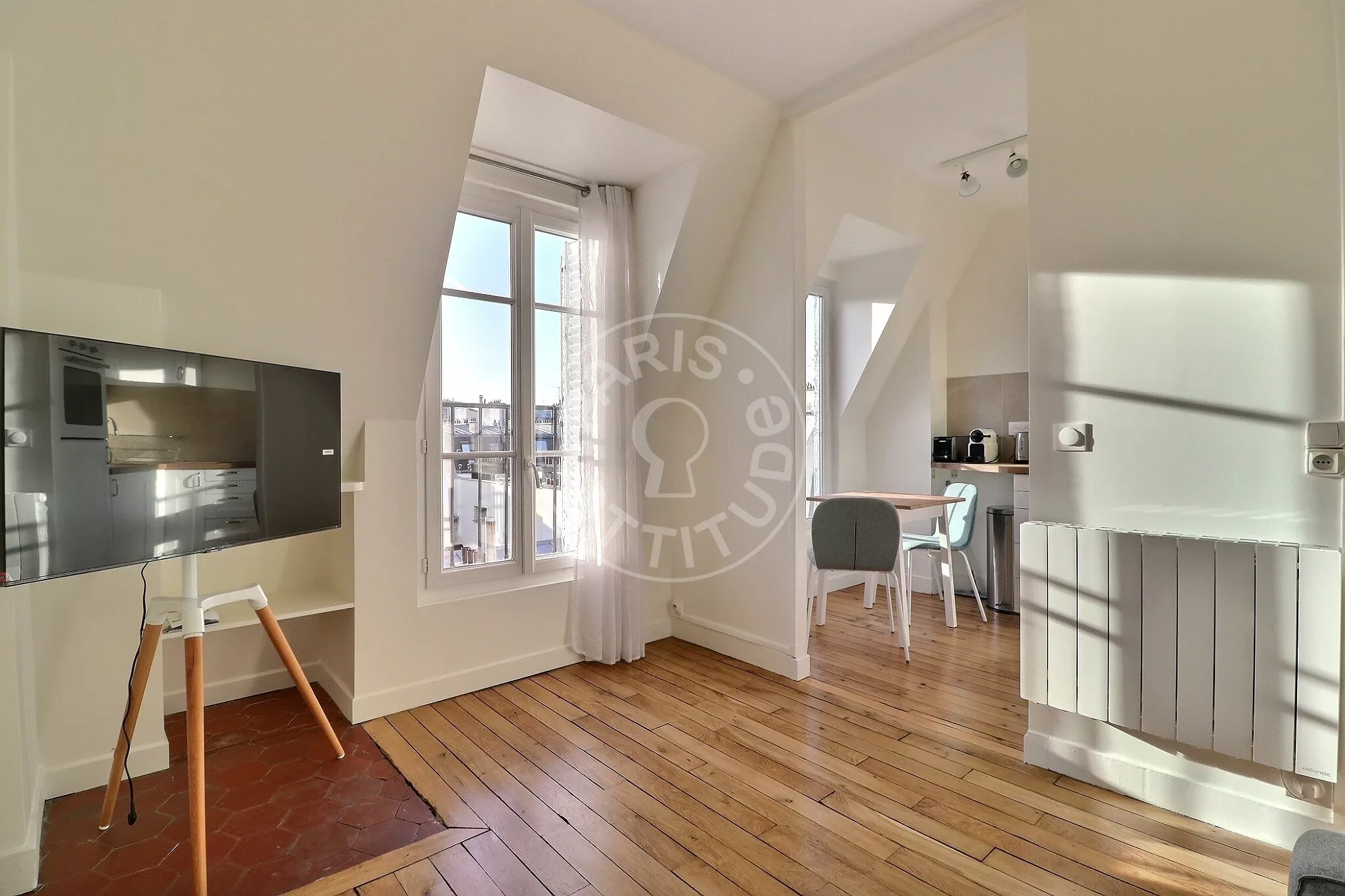 Flat Rue de Lévis in Paris