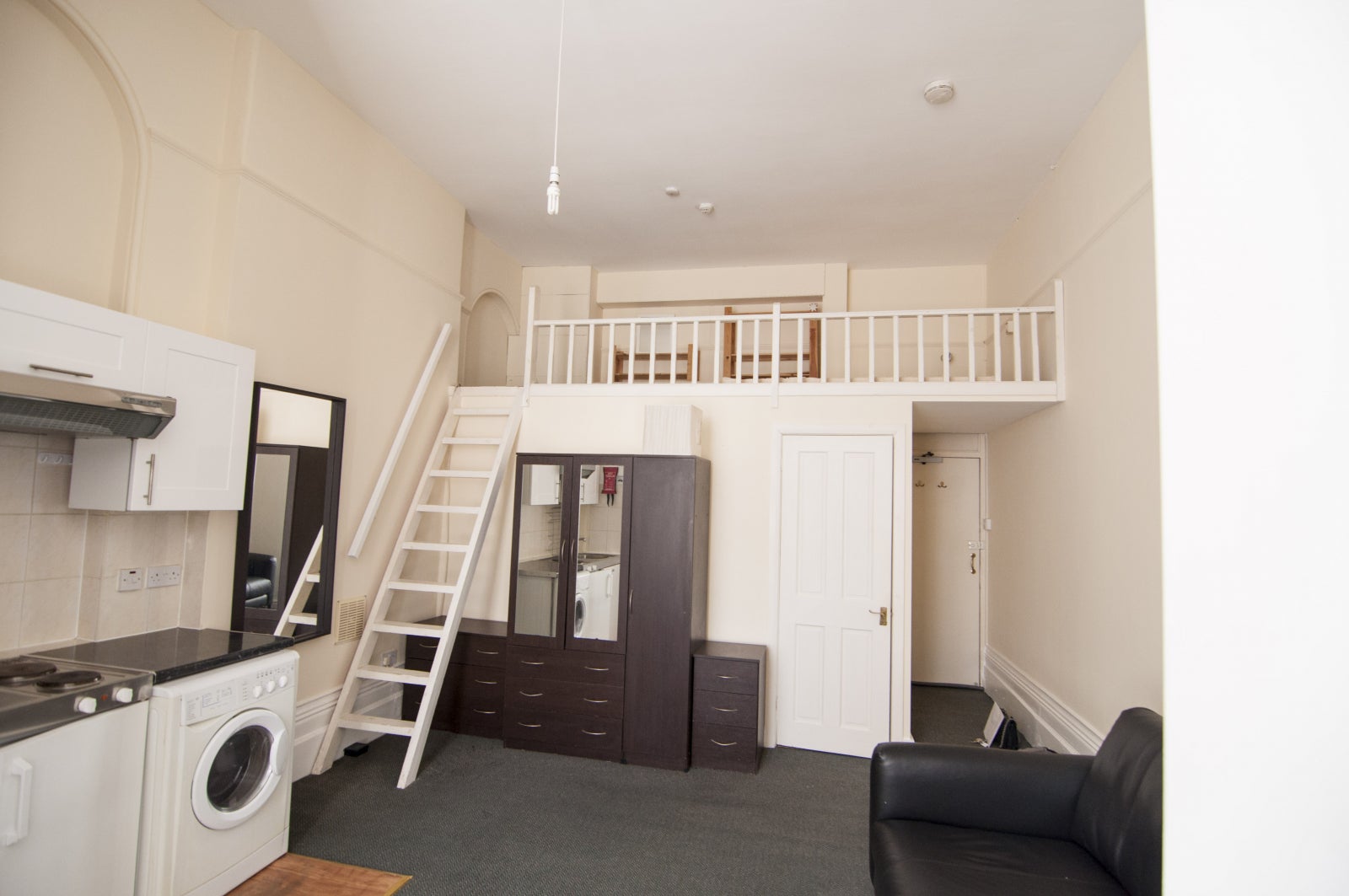 Room Camden Road in Greater London
