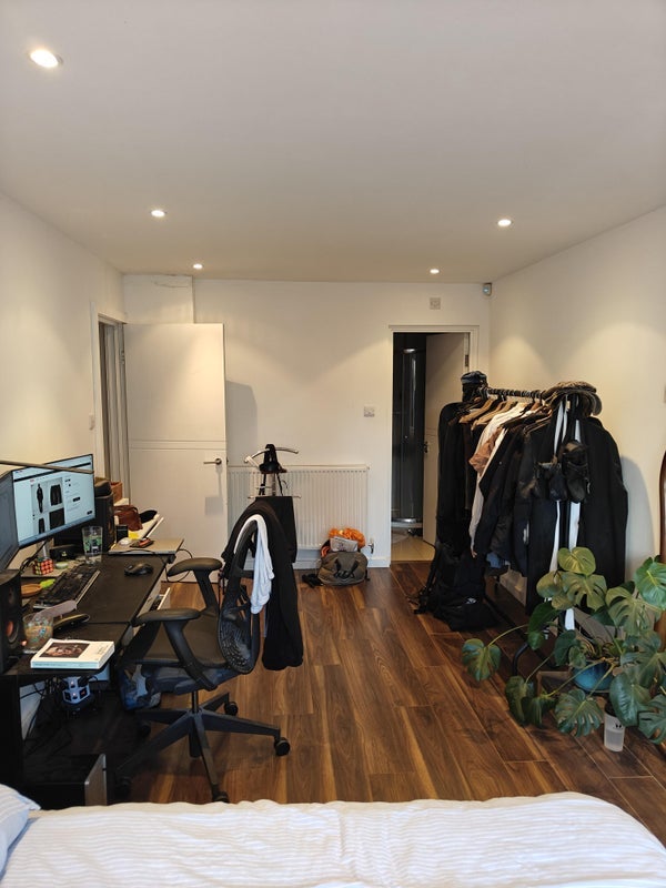 Room New Cross Road in Greater London