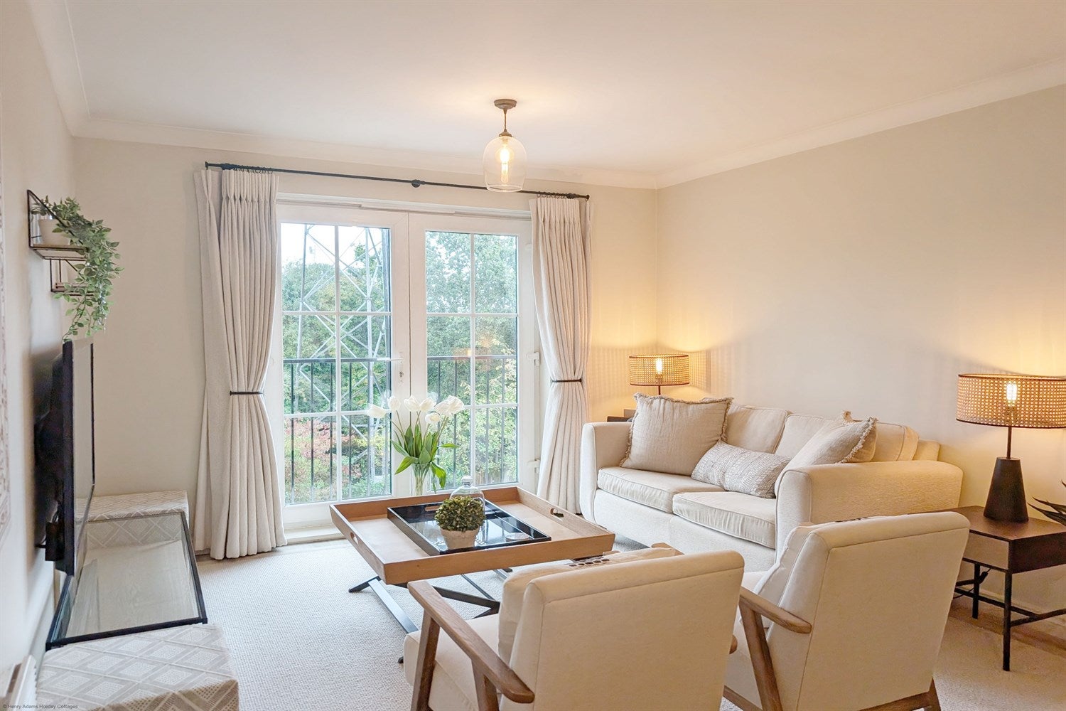 Flat Daux Road in Billingshurst