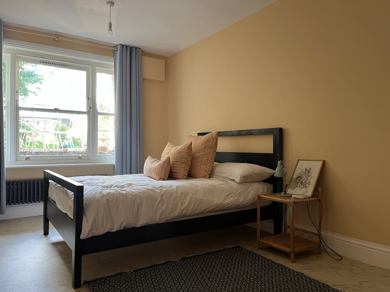 Room Upton Lane in Greater London