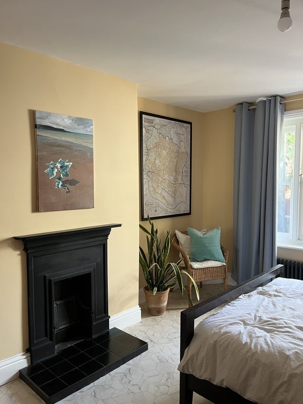 Room Upton Lane in Greater London