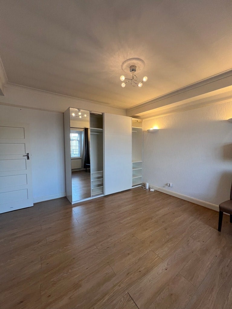 Flat Upper Woburn Place in Greater London