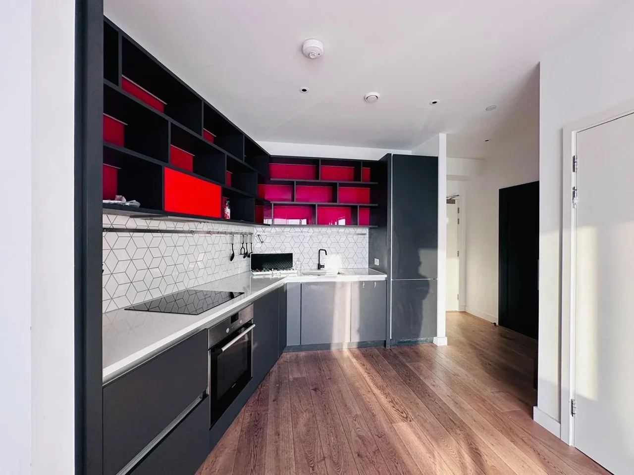 Flat Lyell Street in Greater London