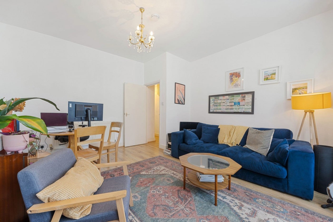 Flat Riversdale Road in Greater London