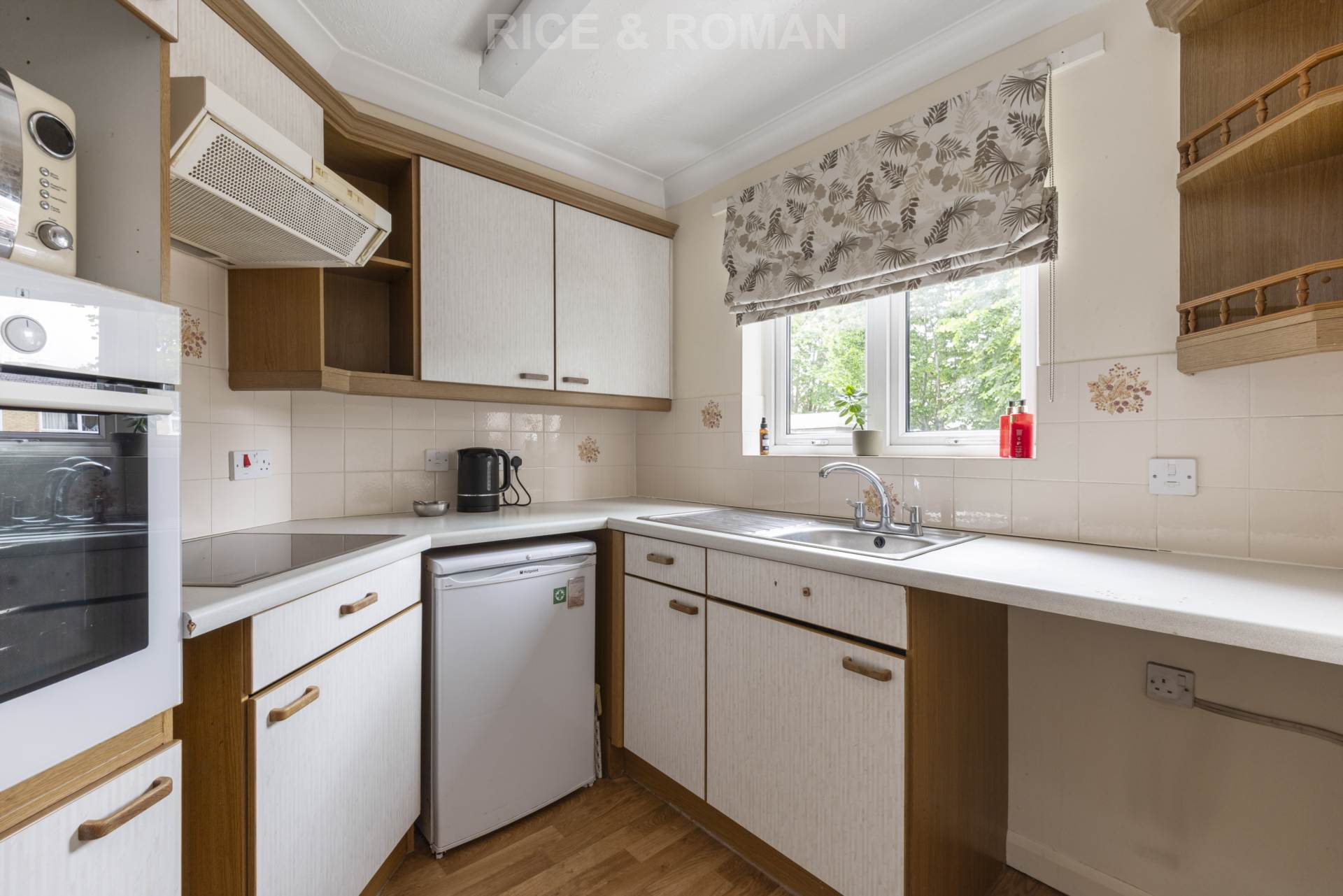 Flat Upper Gordon Road in Surrey Heath