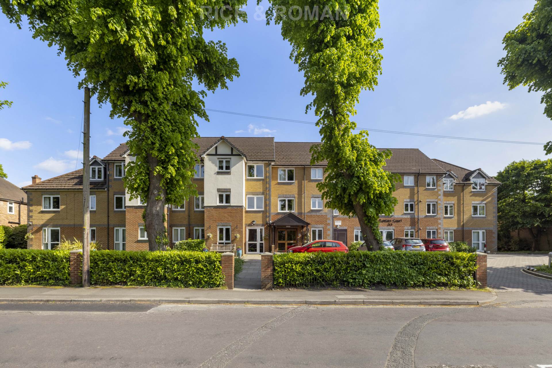 Flat Upper Gordon Road in Surrey Heath