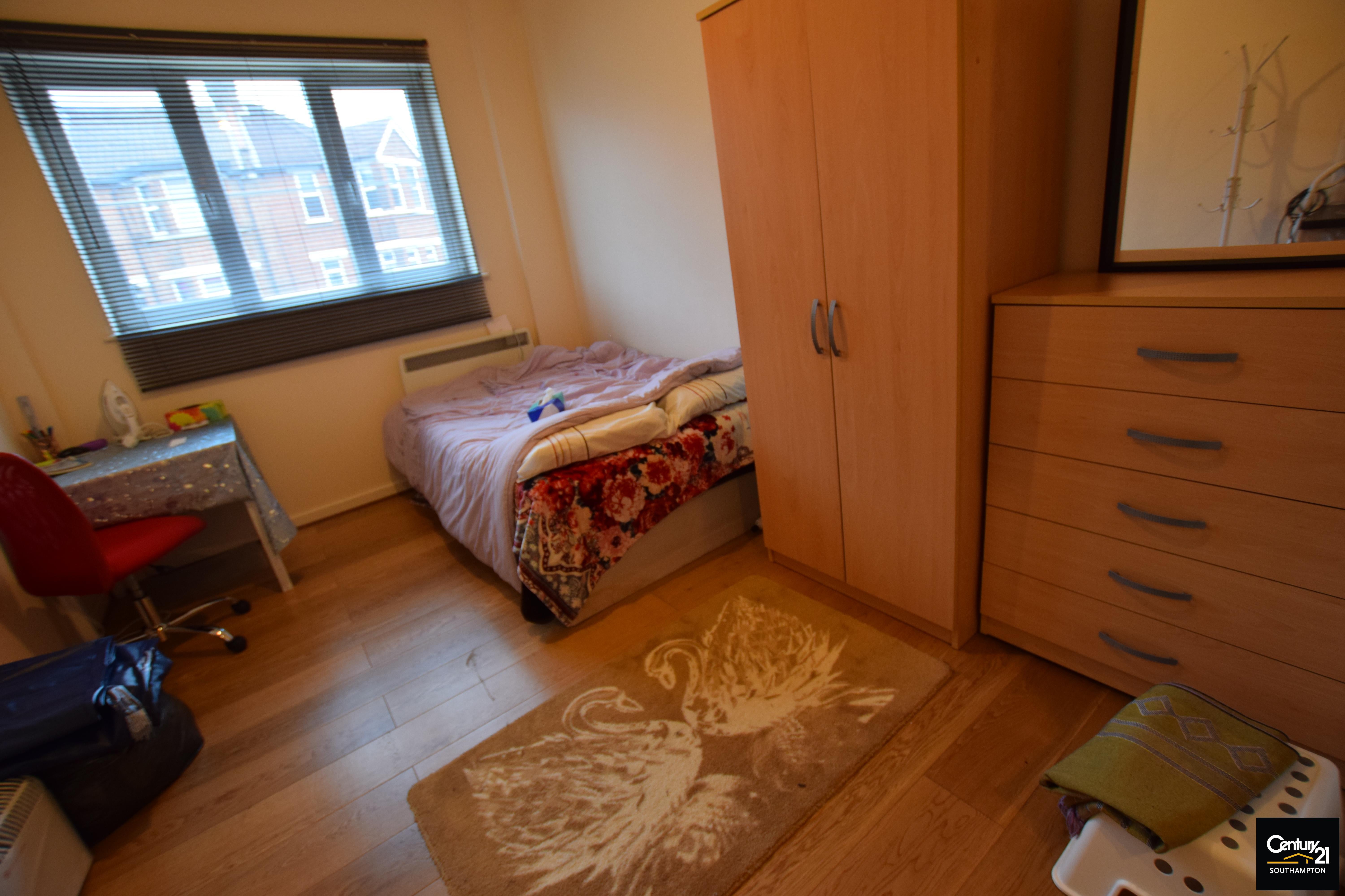 Flat Portswood Road in Southampton