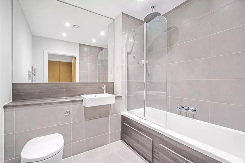 Room Grange Walk in Greater London