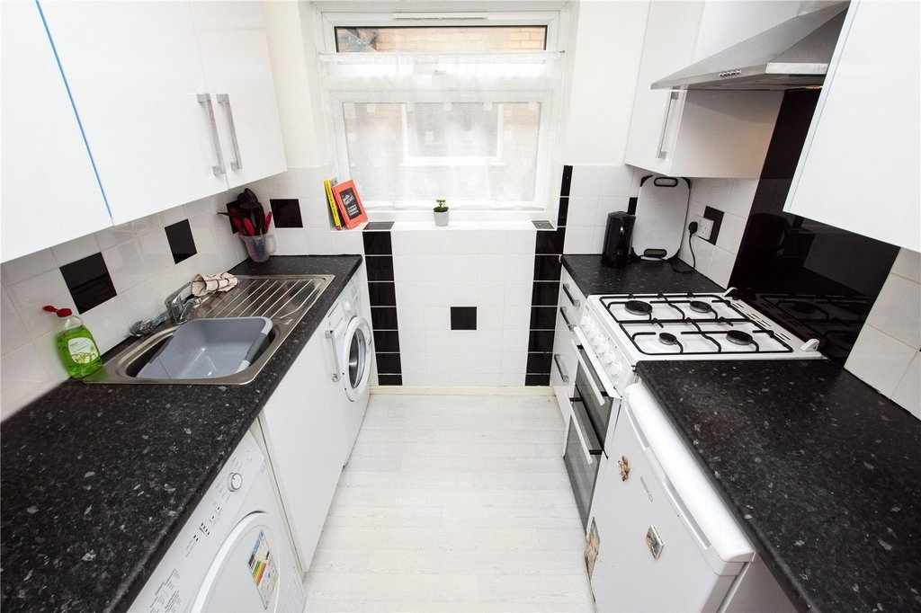 Flat Wellman Croft in Birmingham