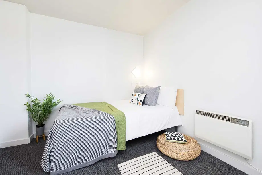 Room Raw Dykes Road in Leicester