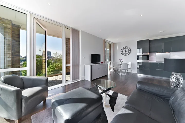 Flat Plumstead Road in Greater London