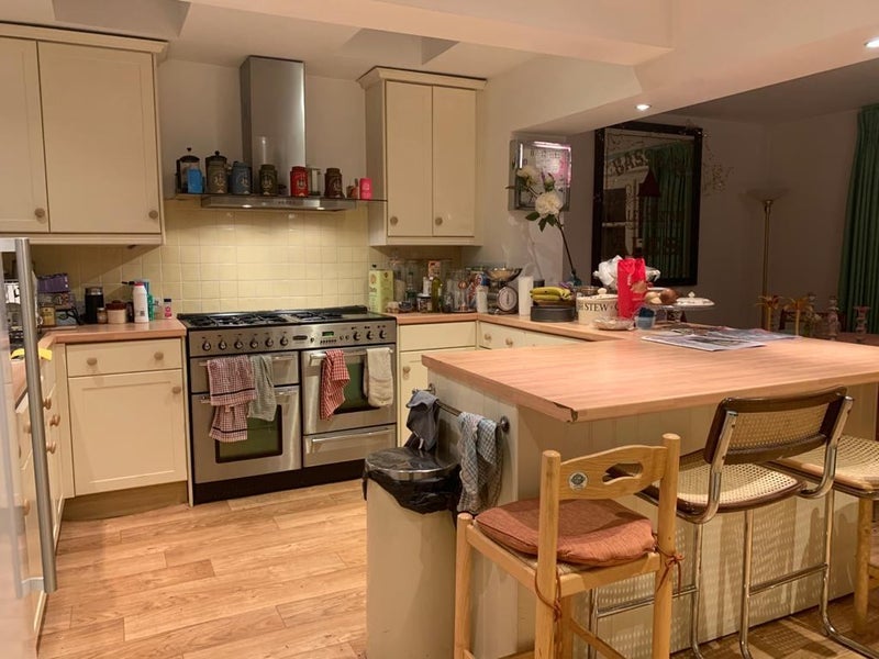 Room Epple Road in Greater London