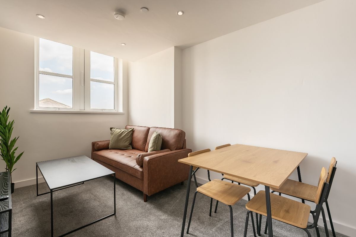 Flat Thornhill Street in Wakefield
