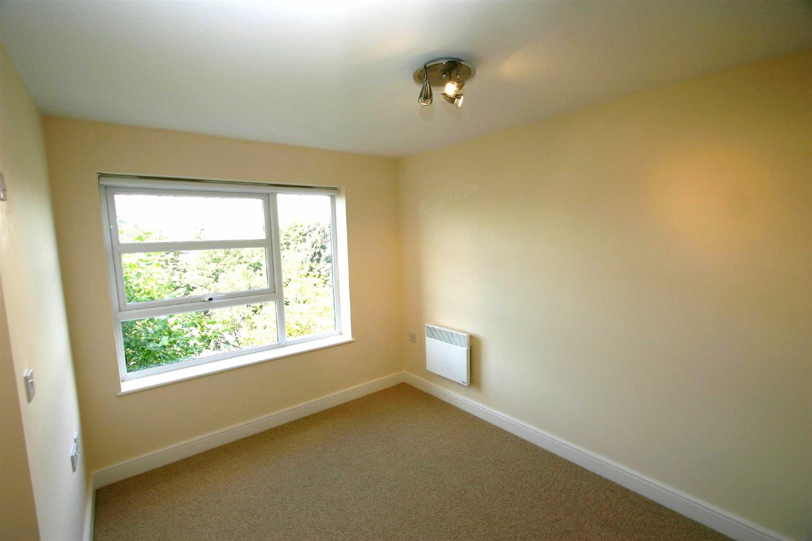 Flat Oldbury Ringway in Sandwell