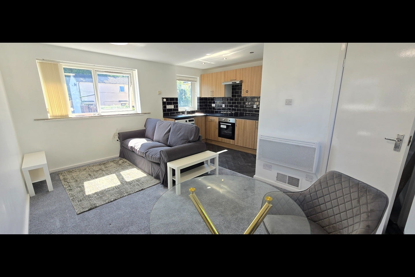 Flat Carlton Place in Leeds