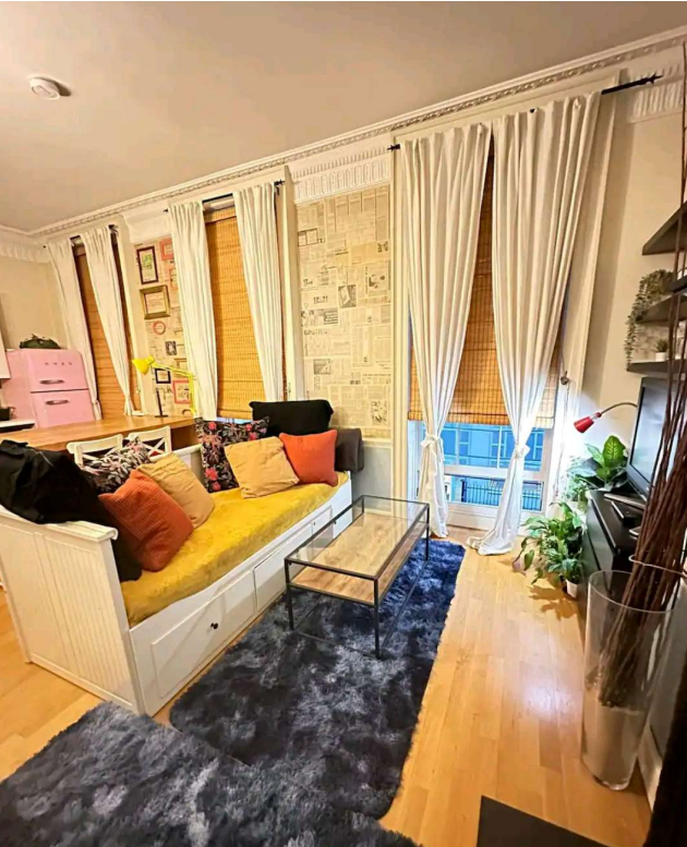 Flat Long Acre in City of Westminster