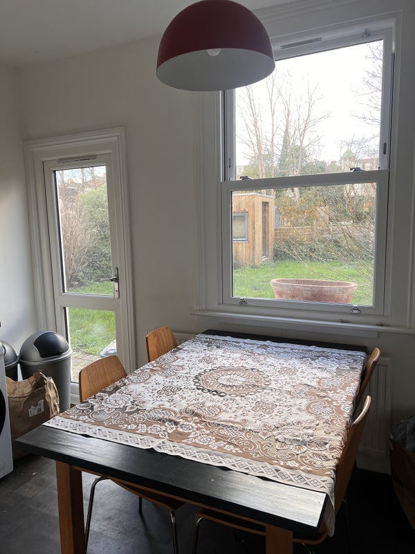 Room Longley Road in Greater London