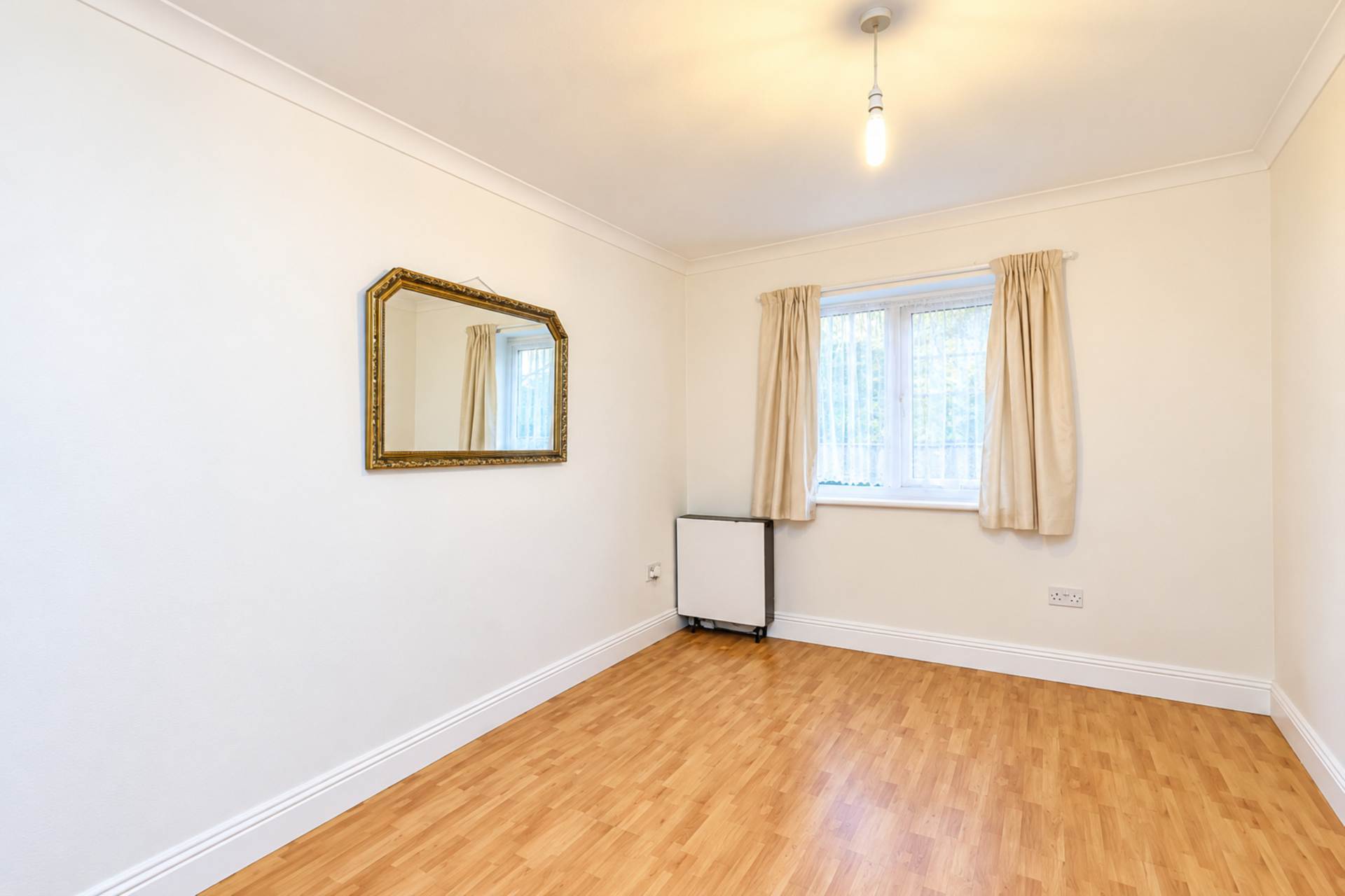 Flat Rutland Street in High Wycombe
