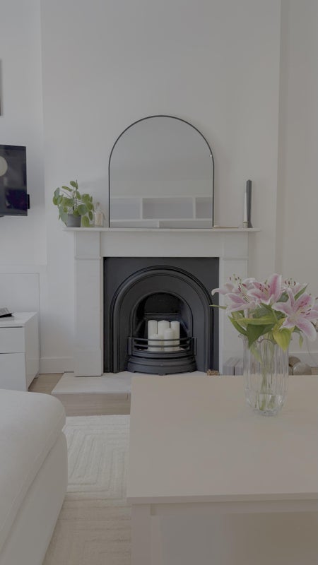Flat Portobello Road in Greater London