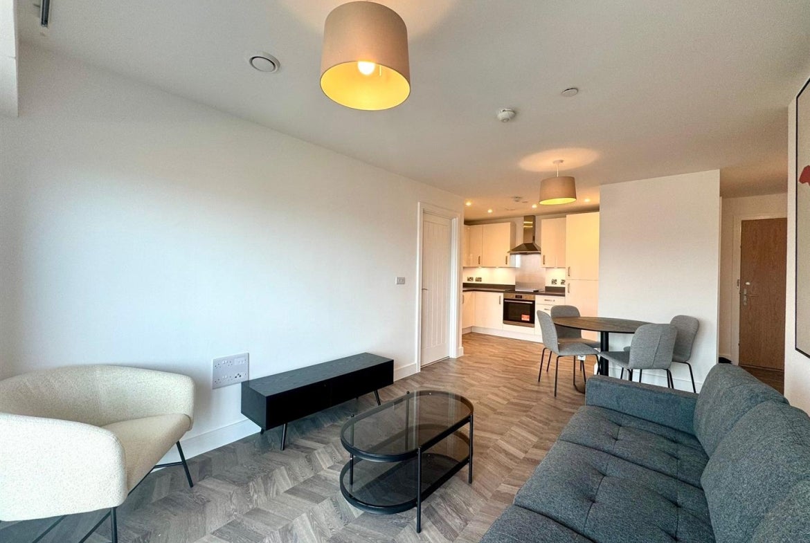 Flat Dalmuir Road in Birmingham