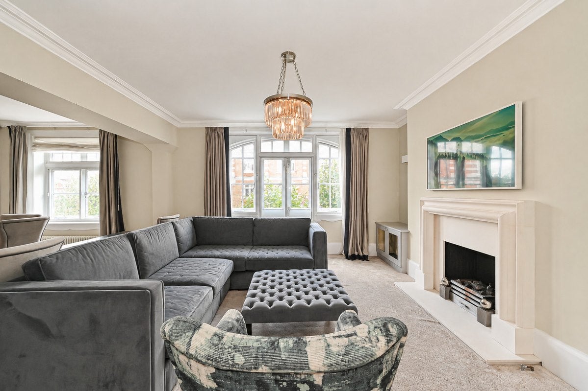 Flat Abingdon Villas in Greater London