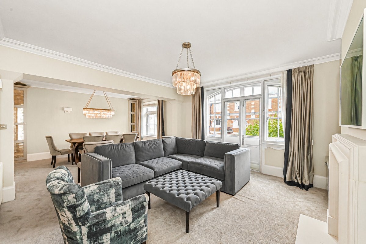 Flat Abingdon Villas in Greater London