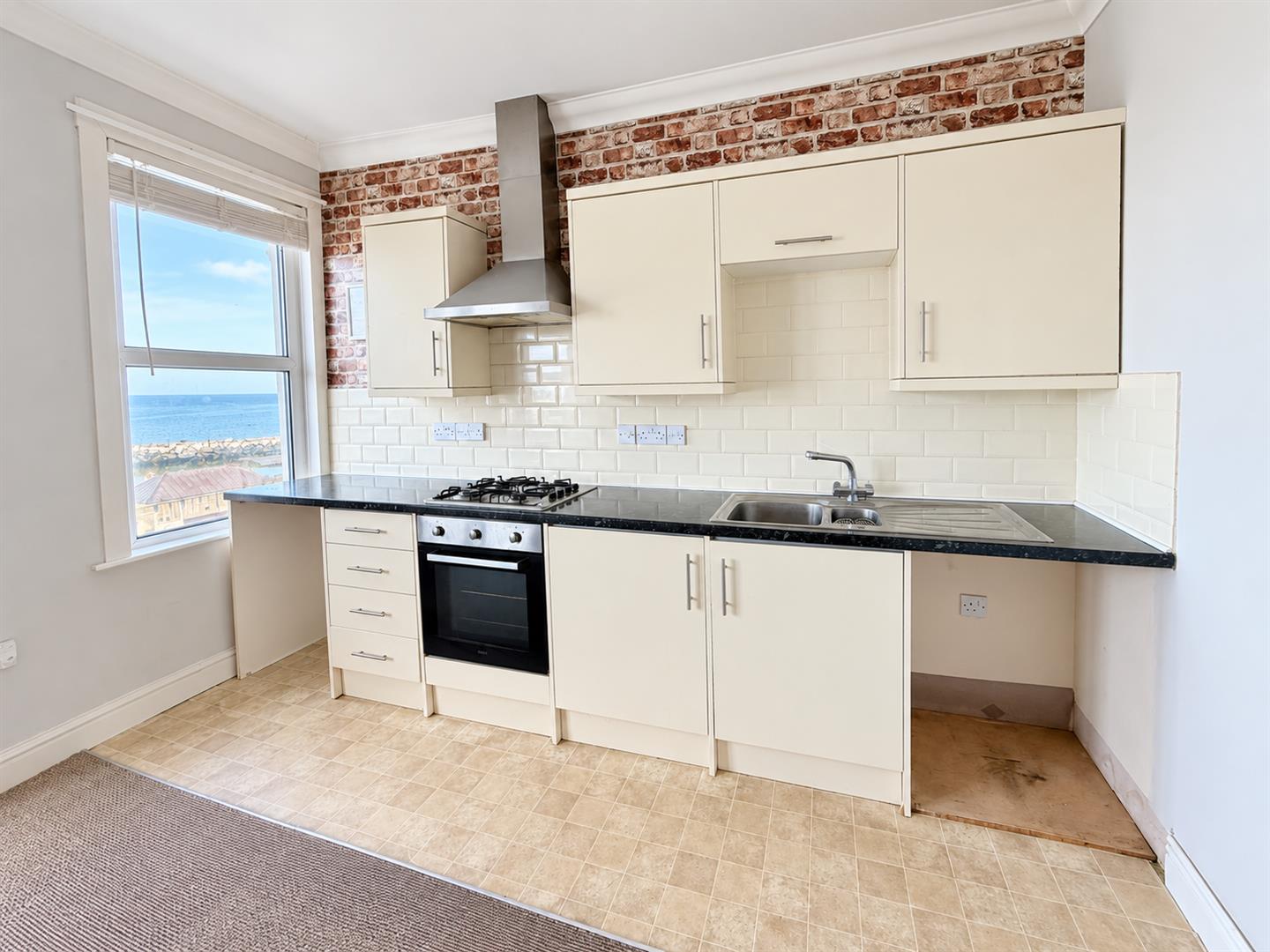 Flat Central Parade in Herne Bay