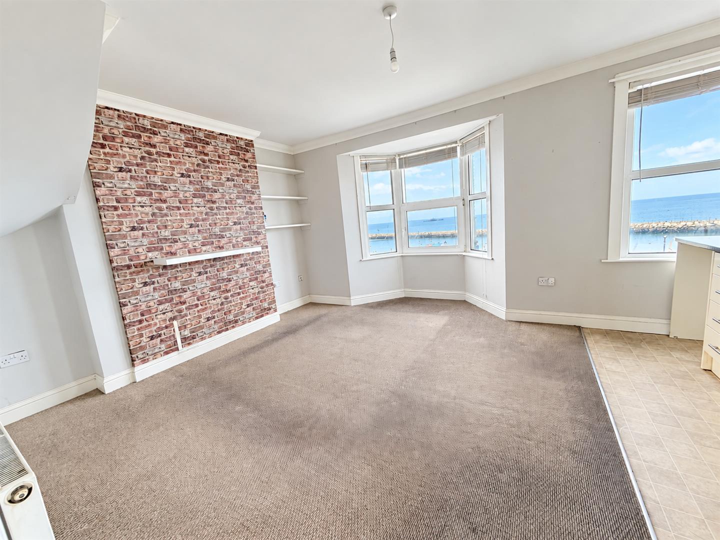 Flat Central Parade in Herne Bay