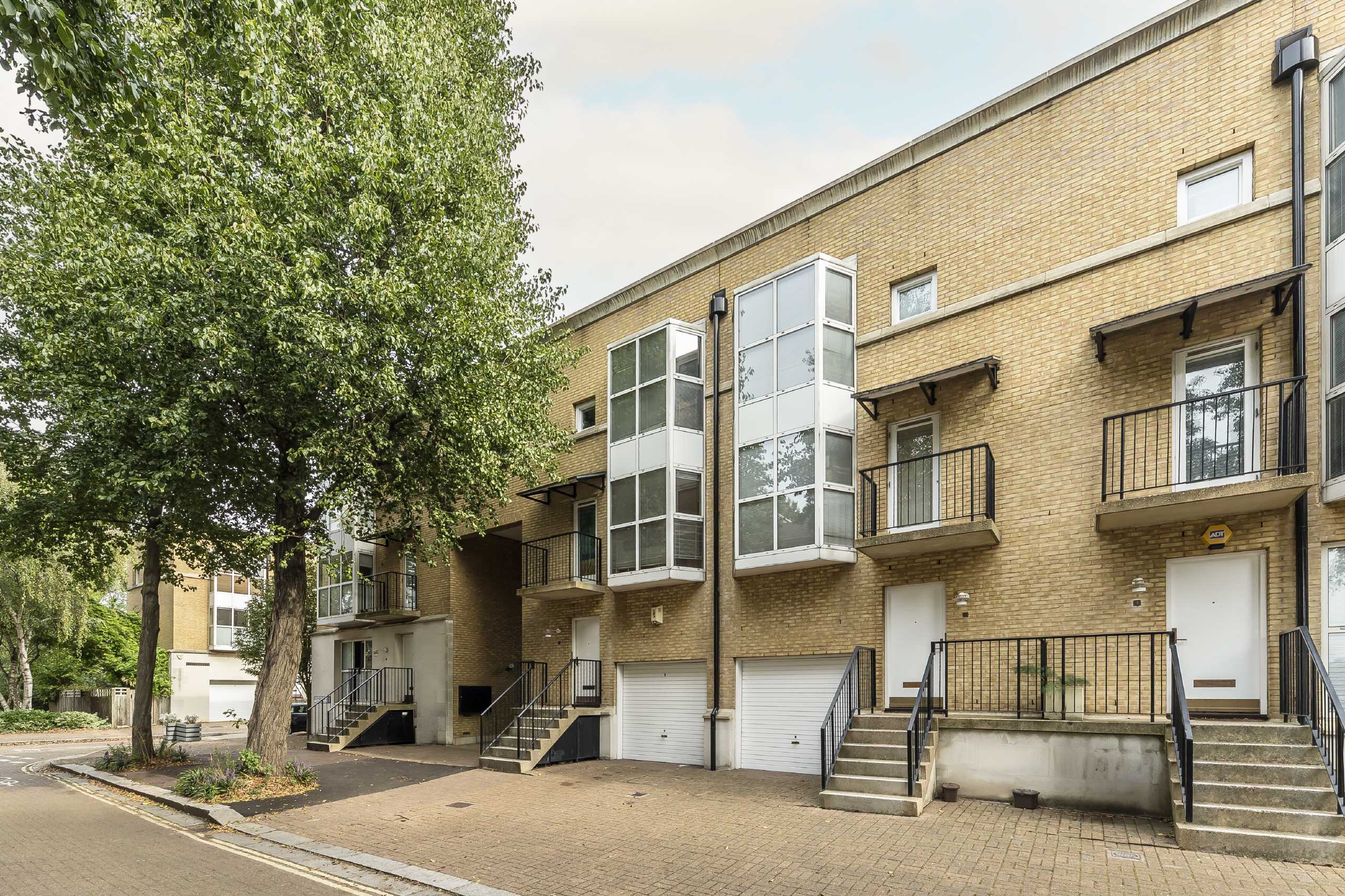 House South Sea Street in Greater London