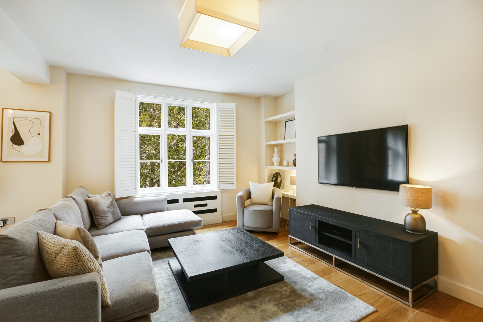 Flat Chesterfield Gardens in City of Westminster
