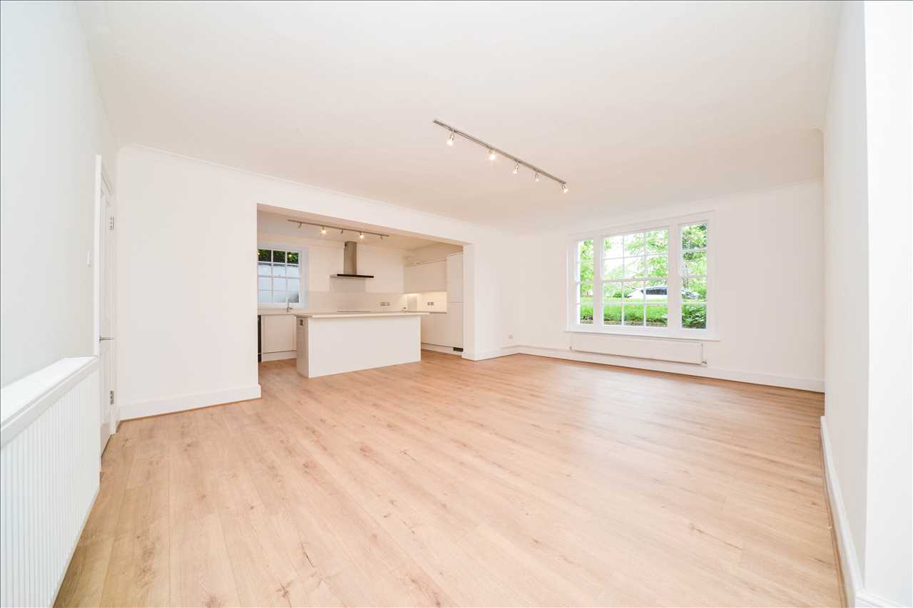 Flat Lee Park in Greater London