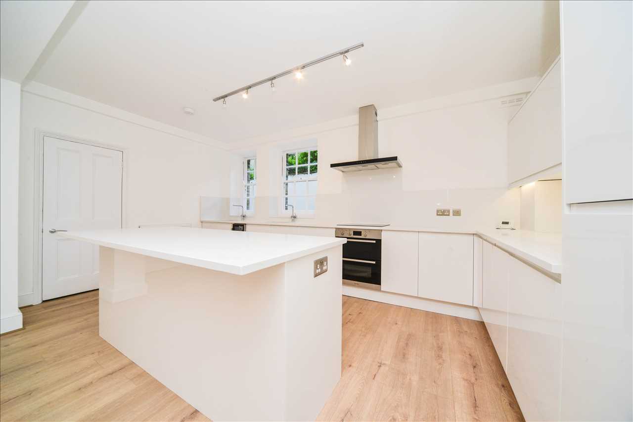 Flat Lee Park in Greater London