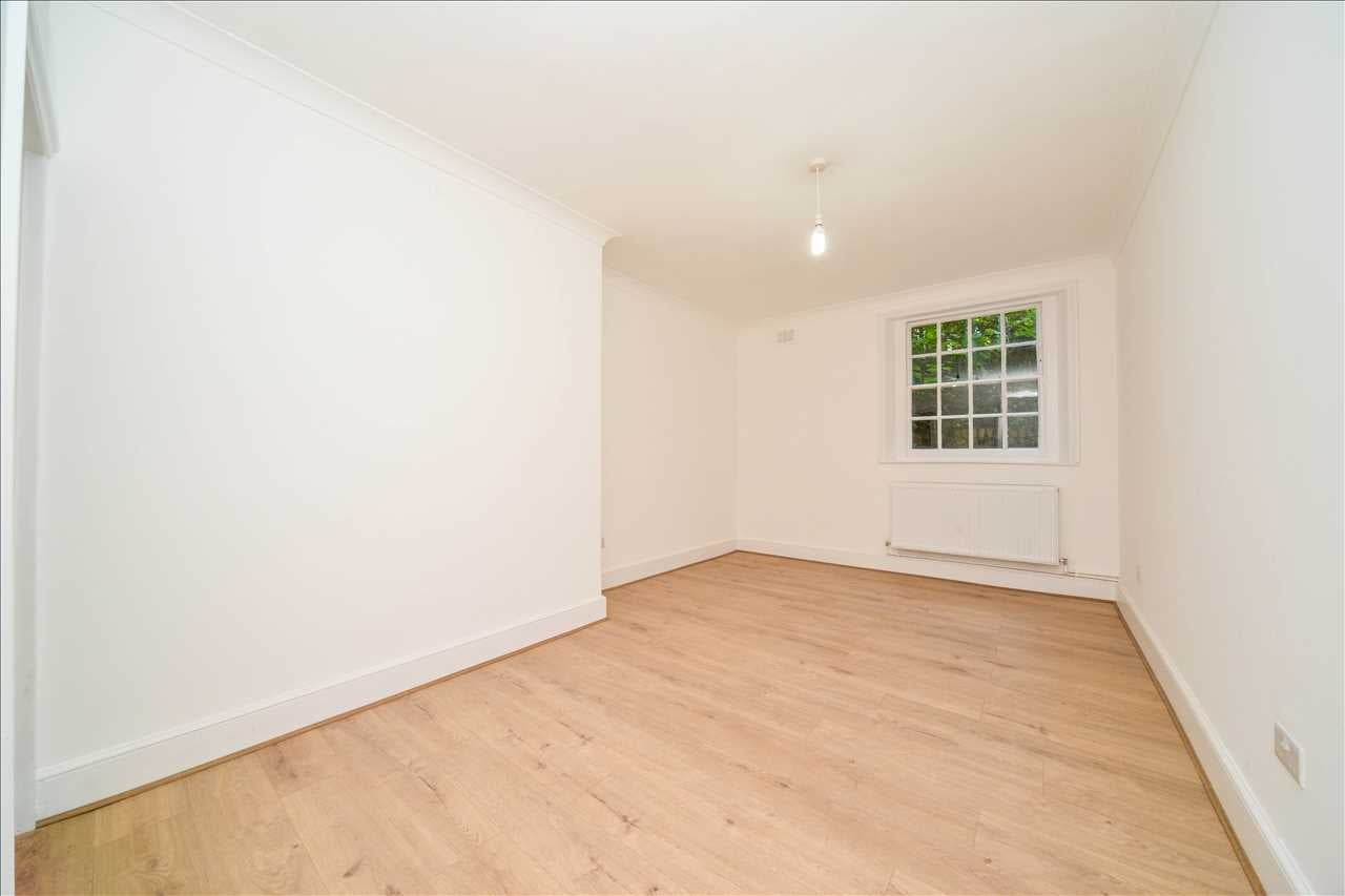 Flat Lee Park in Greater London