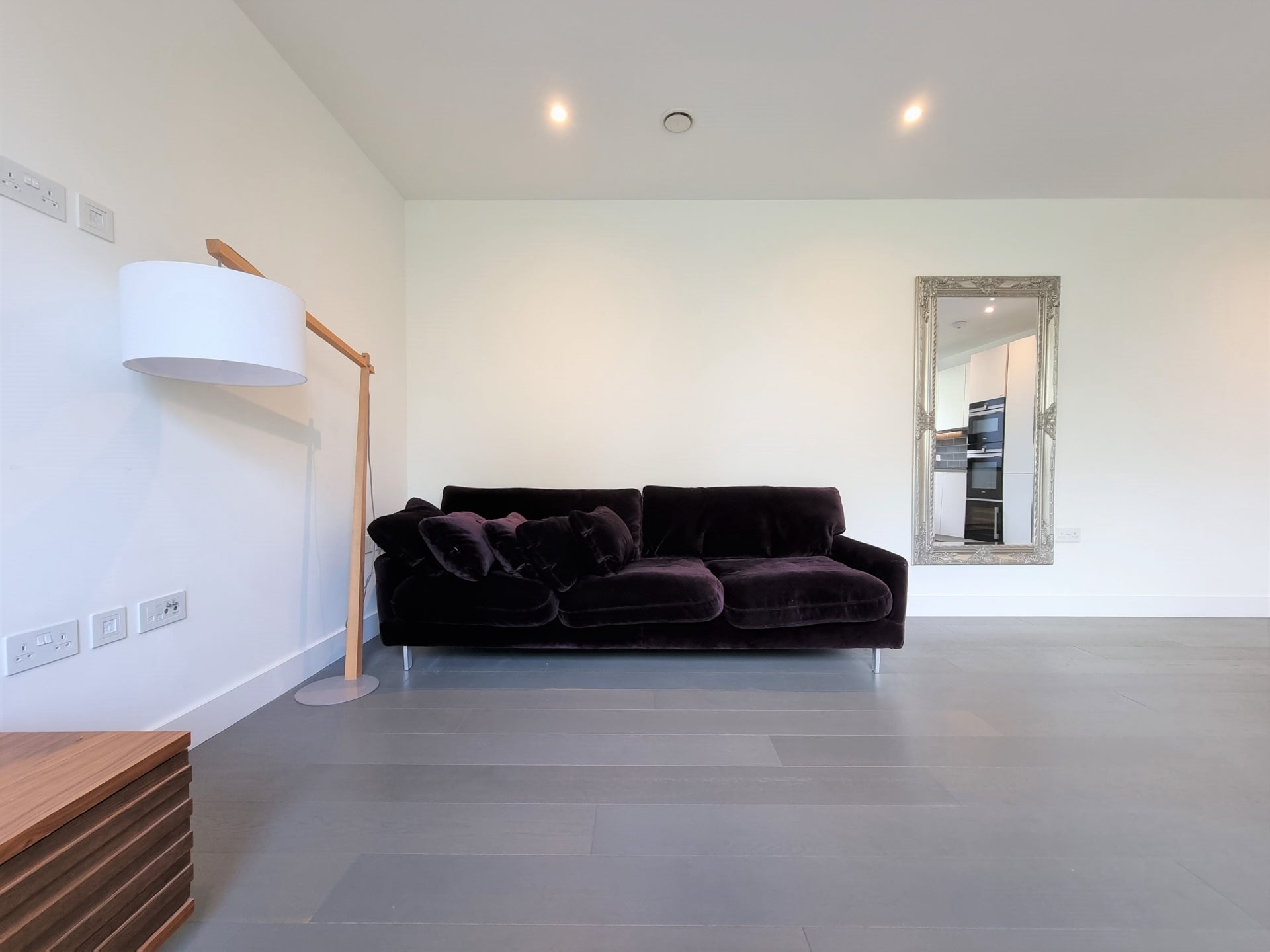 Flat Kingsland Road in Greater London