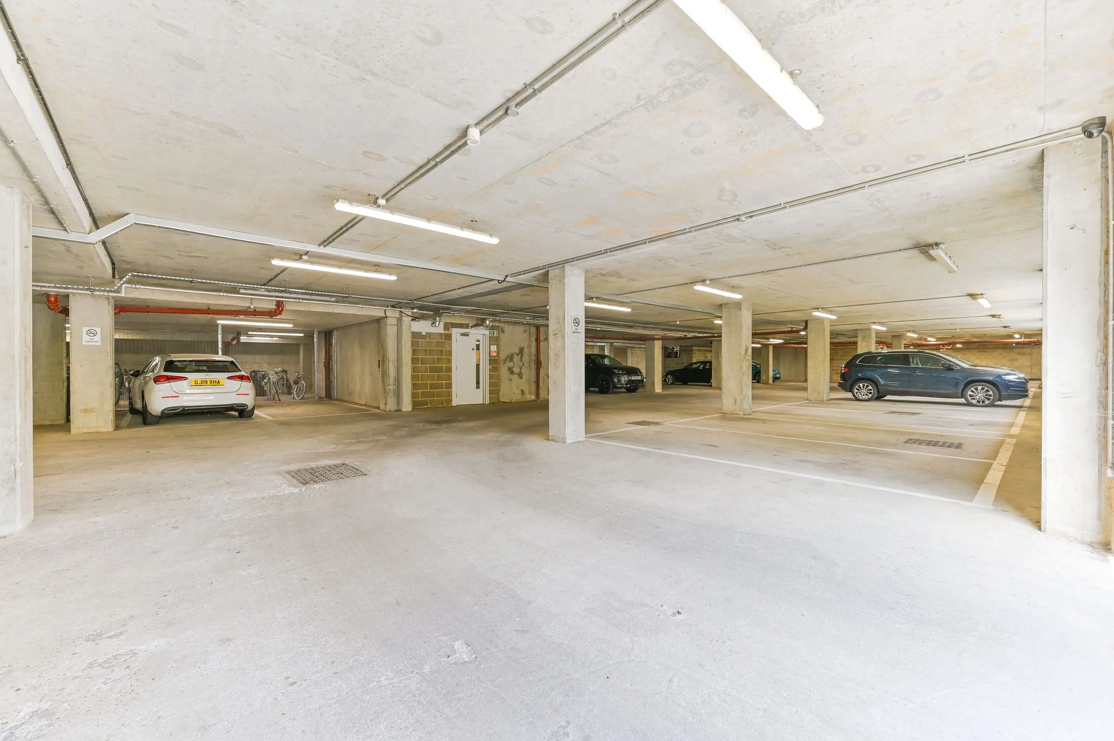 Flat Sylvan Hill in Greater London