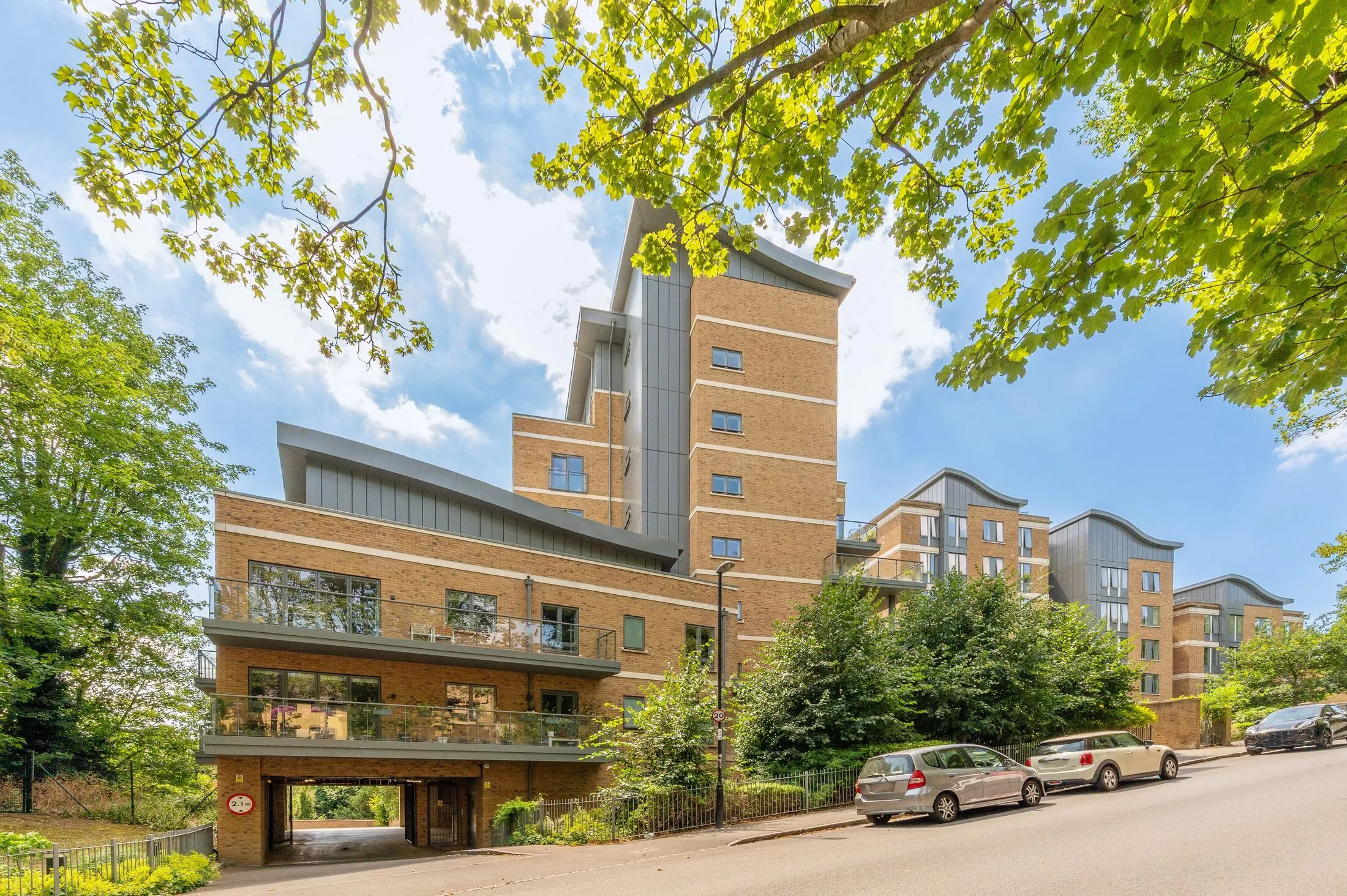 Flat Sylvan Hill in Greater London