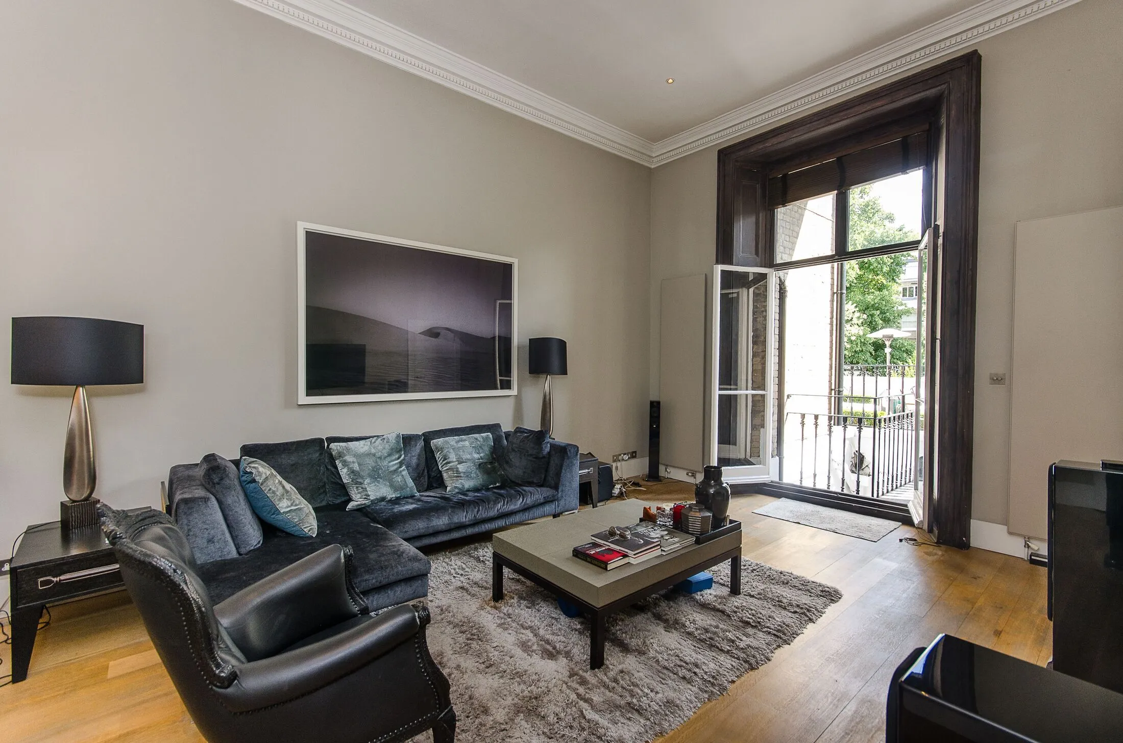 Flat Onslow Gardens in Greater London