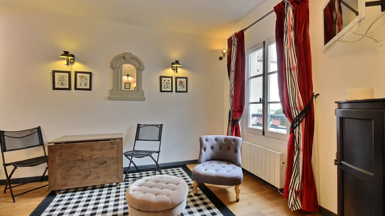 Flat Rue de Seine in Paris