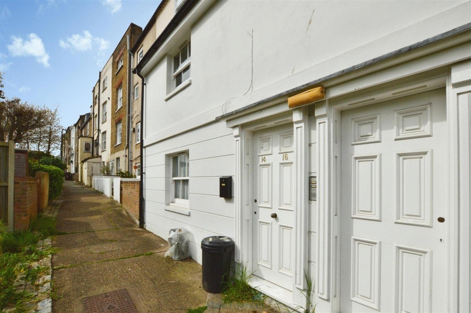 Flat Maidstone Road in Rochester