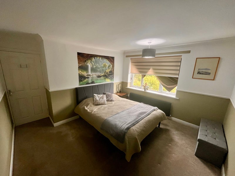Room Purbeck Avenue in Chesterfield