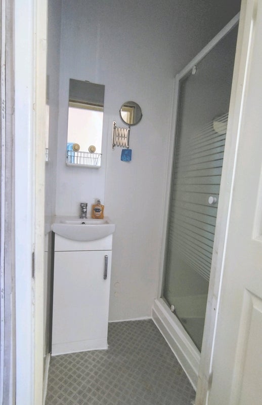 Room Northcote Lane in Cardiff